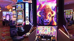 Người dùng Việt Nam theo dõi kết quả cá cược thể thao trên điện thoại tại 2 bet